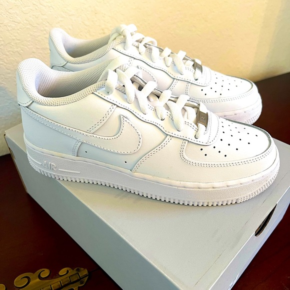 Nike AF1 White Sneakers (Y6) (W7) - Picture 6 of 7